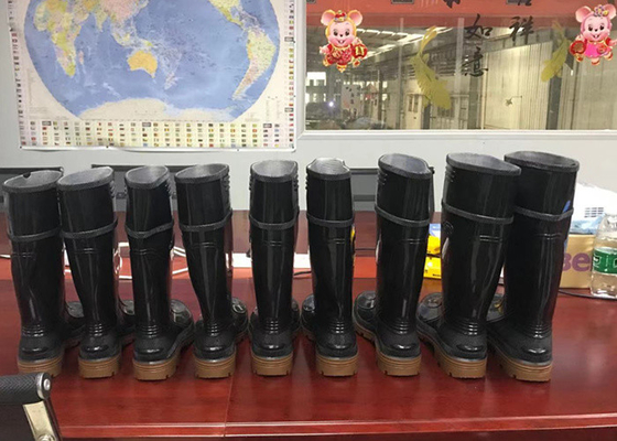 자동 개페문과 재활용할 수 있는 PVC Gumboots/ 부트 성형기 12 스테이션